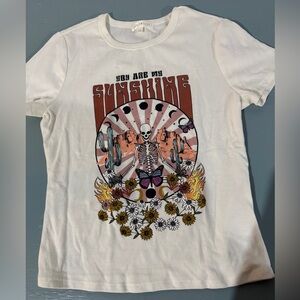 Graphic T “You are my Sunshine”